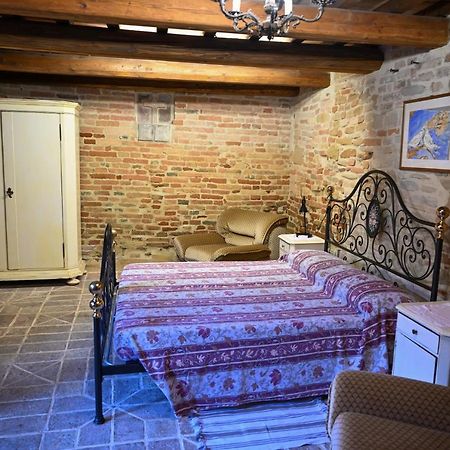 Вилла Il Poggio Mombaroccio Экстерьер фото