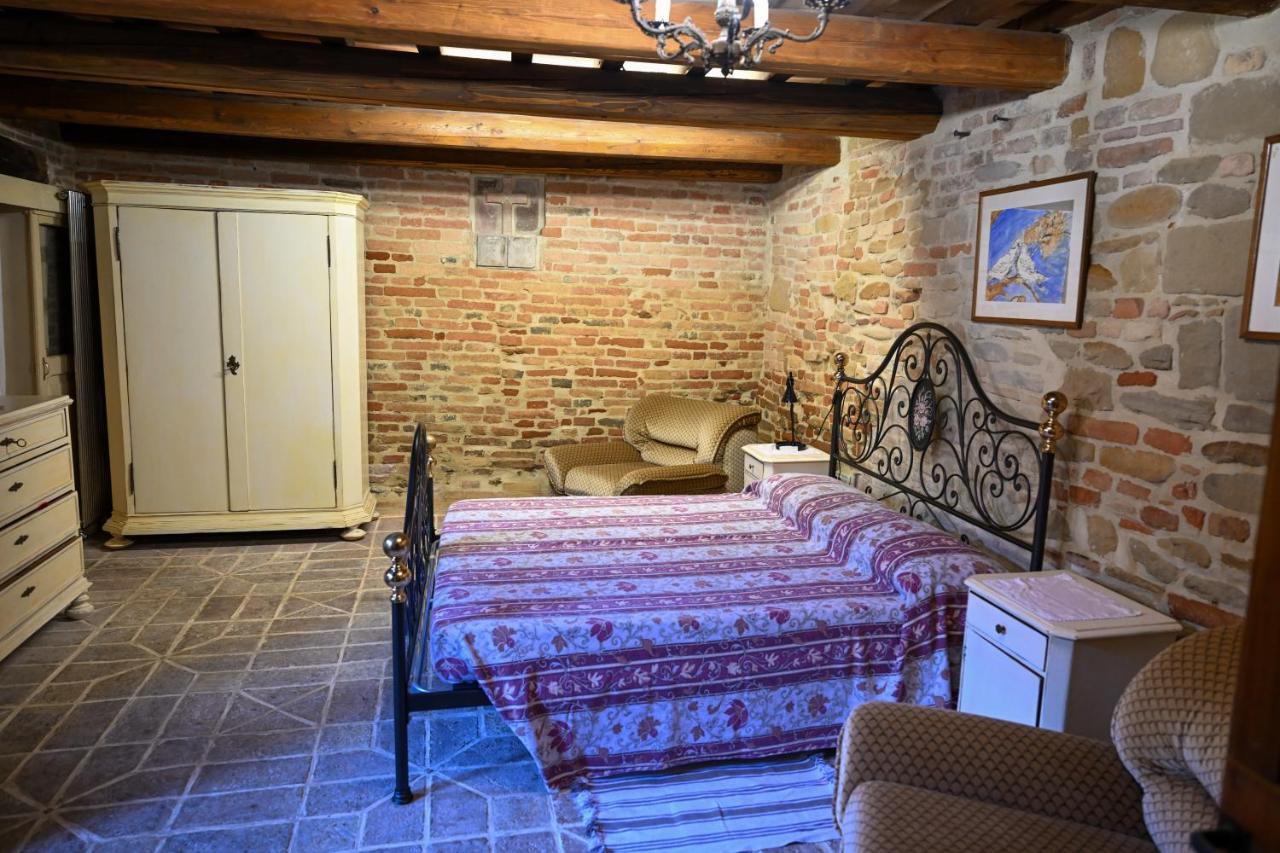 Вилла Il Poggio Mombaroccio Экстерьер фото